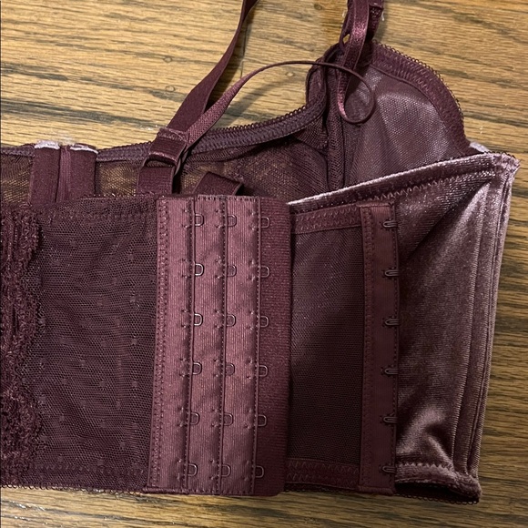 Torrid Deep Purple Velvet Lace Underwire Bra - Picture 8 of 8